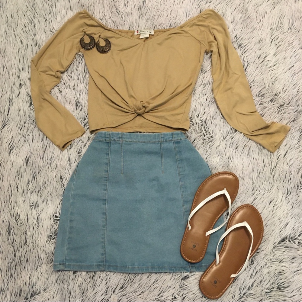 🦋 Off The Shoulder Crop Top🌸